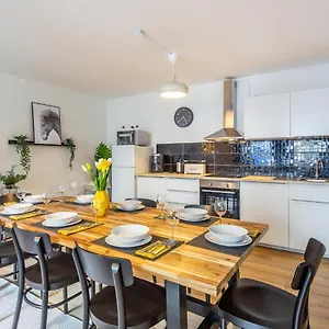  Apartment 3 Bedroom In Great Location - Unit 4 Deutschland